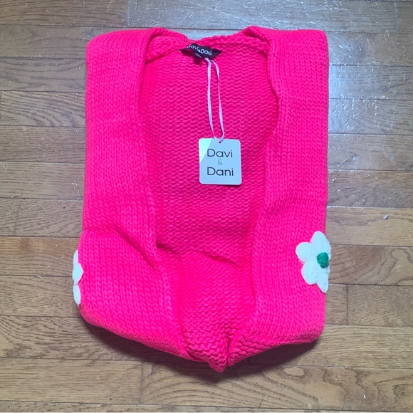 Womens Davi & Dani Floral Appliqué Cardigan Sweater | 3XL | Neon Hot Pink NEW!! - Picture 4 of 12